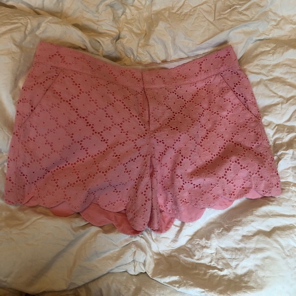 Lilly Pulitzer Pants - Lilly Pulitzer Scalloped Blush Shorts